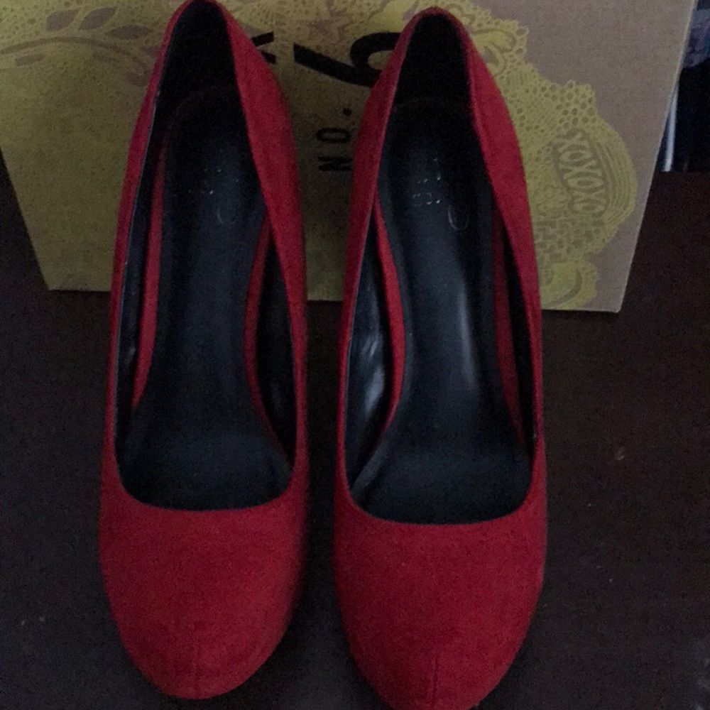 Mix Six Red Suede Platform Pumps